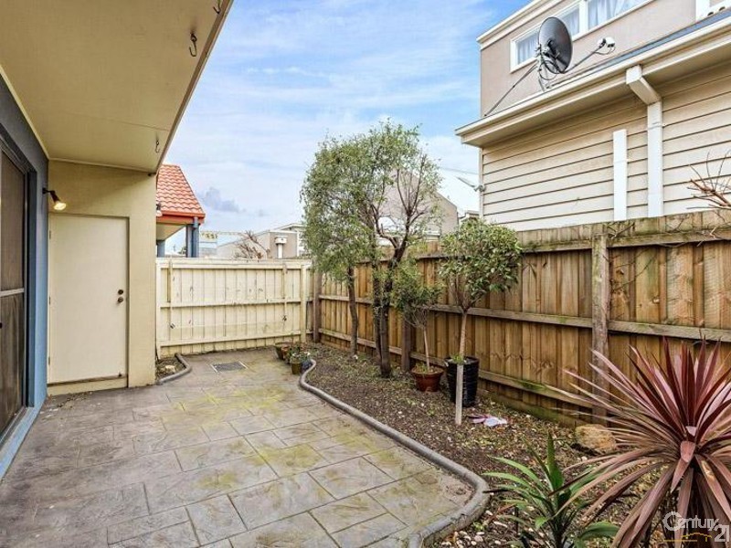 2/1 FEDERAL STREET, Williamstown VIC 3016