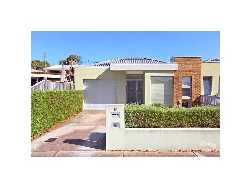 19 JUBILEE STREET, Newport VIC 3015