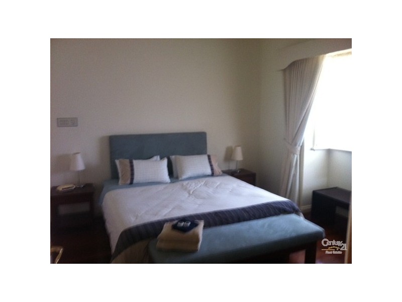 2/86 RAILWAY CRESCENT, Williamstown VIC 3016