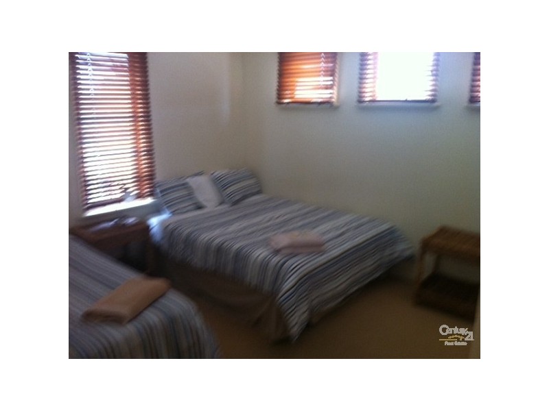 2/86 RAILWAY CRESCENT, Williamstown VIC 3016