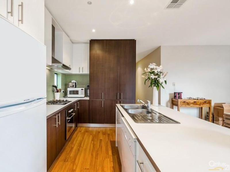 47 GREENE STREET, South Kingsville VIC 3015