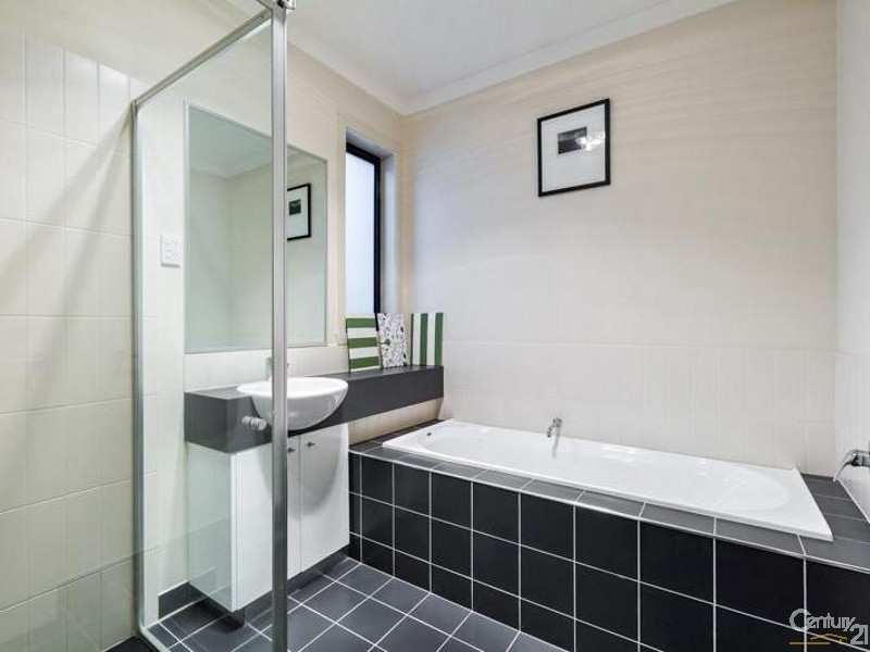 47 GREENE STREET, South Kingsville VIC 3015