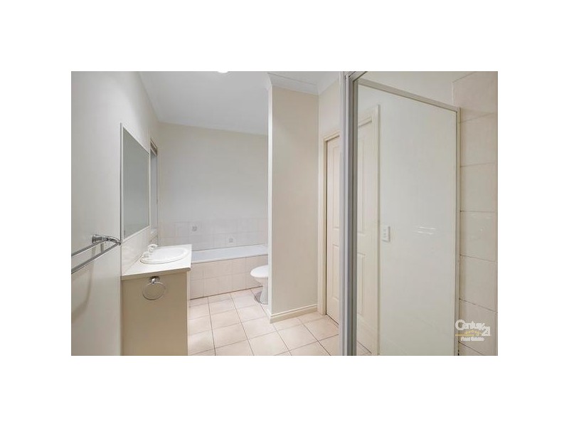 102 HALL STREET, Newport VIC 3015