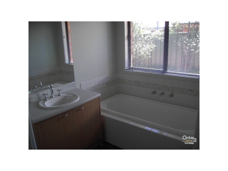 9 LIVORNO AVENUE, Point Cook VIC 3030