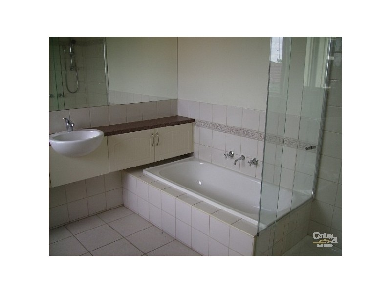 4/100 STANHOPE STREET, West Footscray VIC 3012