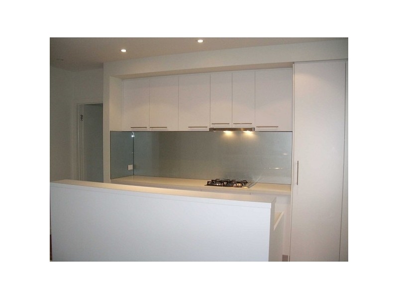 2/81 PASCO STREET, Williamstown VIC 3016