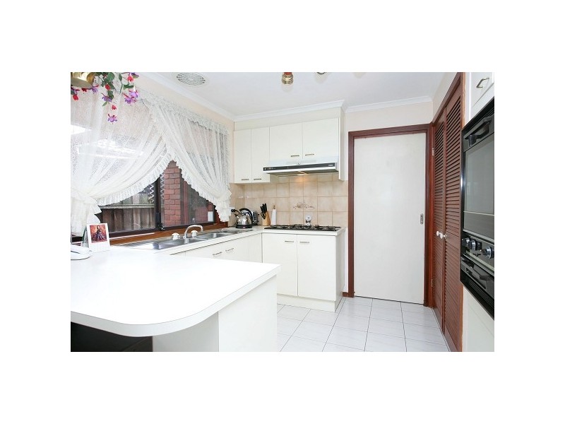 3 HARRISON COURT, Altona Meadows VIC 3028