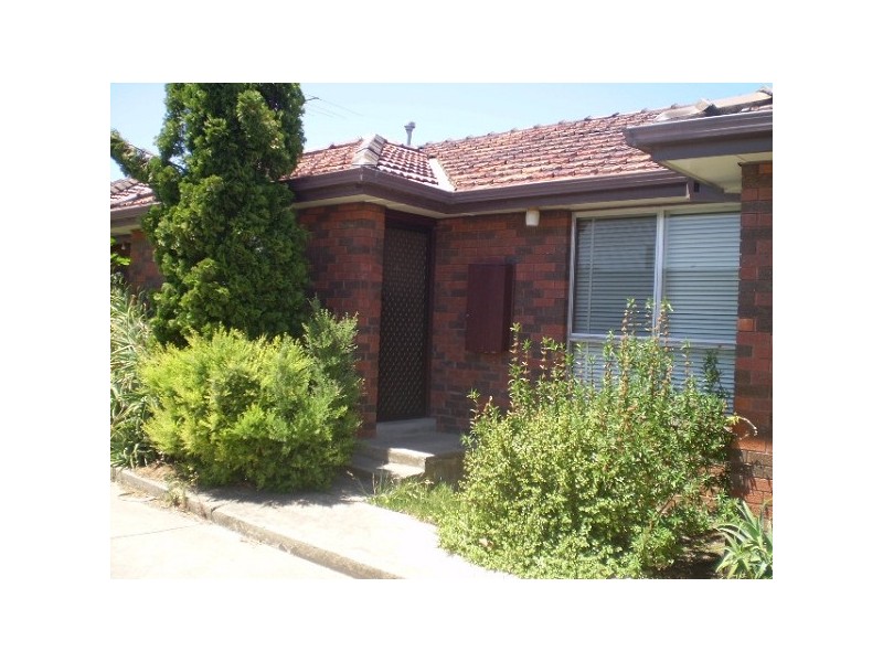 2/89 SALTLEY STREET, South Kingsville VIC 3015