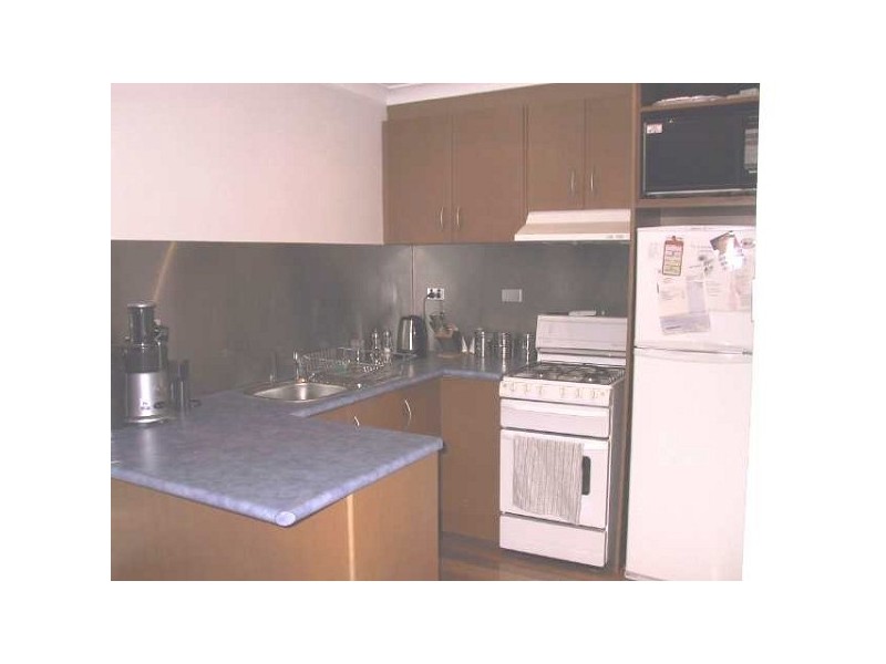 8/42 PERCY STREET, Newport VIC 3015