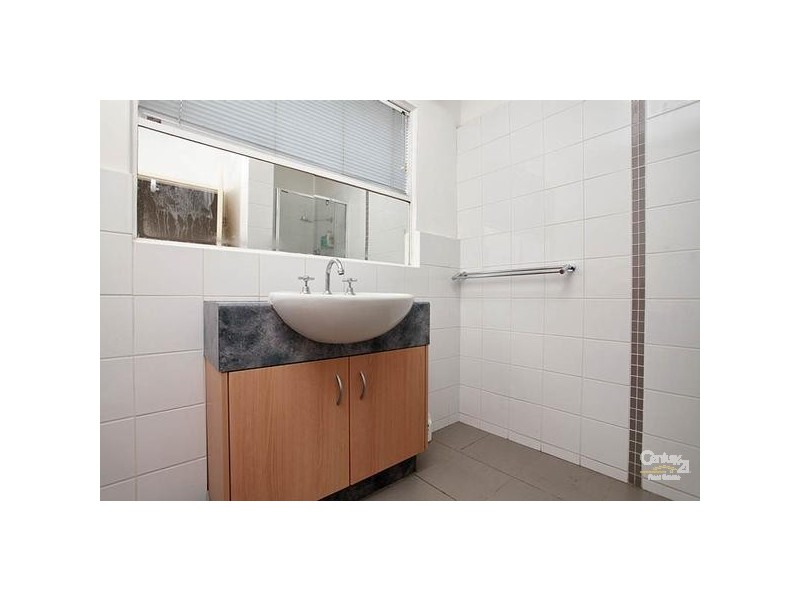 1/13 STAPLEY CRESCENT, Altona North VIC 3025