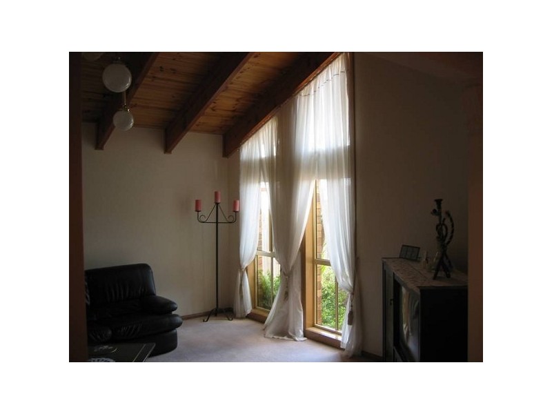 2 GARDNER COURT, Altona Meadows VIC 3028