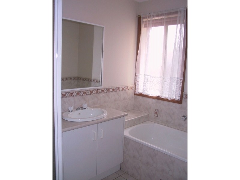 2/34 HICK STREET, Spotswood VIC 3015