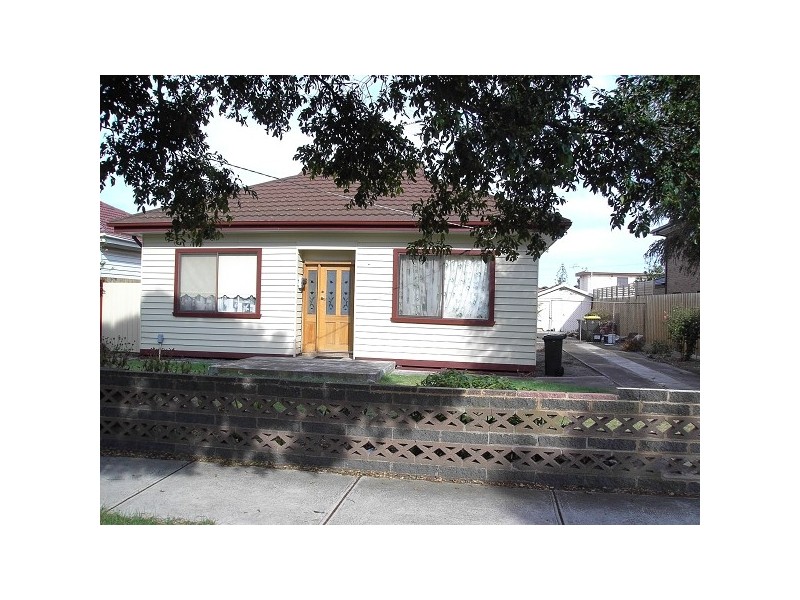 14 SEAVIEW CRESCENT, Seaholme VIC 3018