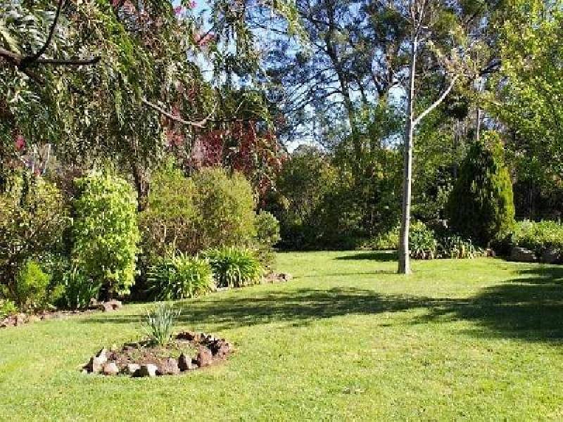 11 King Street, Mount Macedon VIC 3441