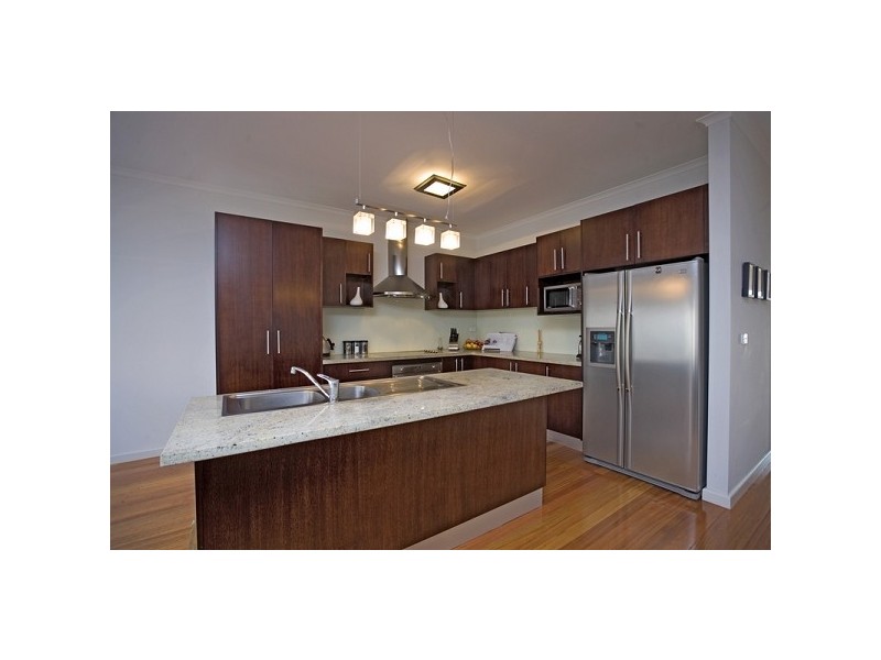 115 JOHN LISTON DRIVE, Newport VIC 3015