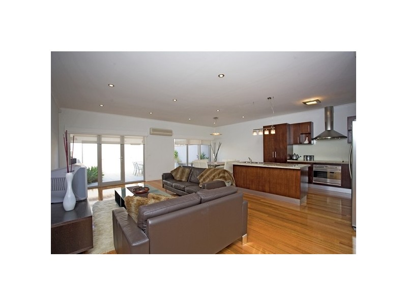 115 JOHN LISTON DRIVE, Newport VIC 3015