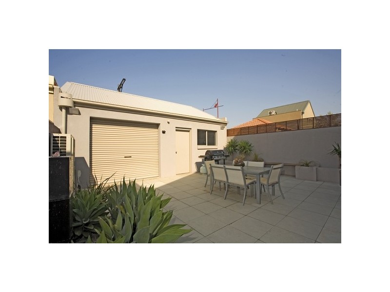 115 JOHN LISTON DRIVE, Newport VIC 3015