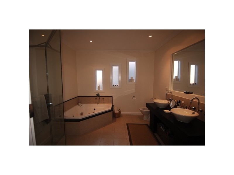 14 FREAME STREET, Yarraville VIC 3013