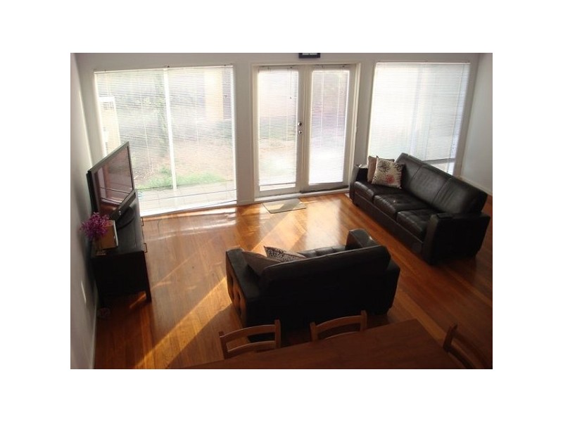 143 JOHN LISTON DRIVE, Newport VIC 3015