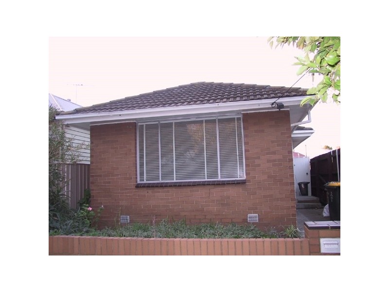 2 LAVERTON STREET, Williamstown VIC 3016