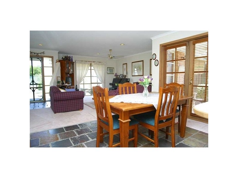 42B ANGUS AVENUE, Altona North VIC 3025