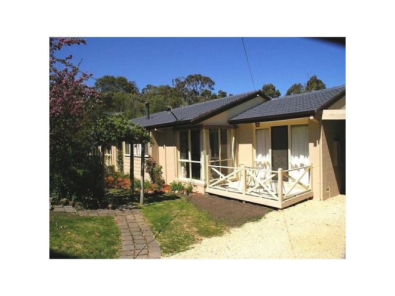11 King Street, Mount Macedon VIC 3441