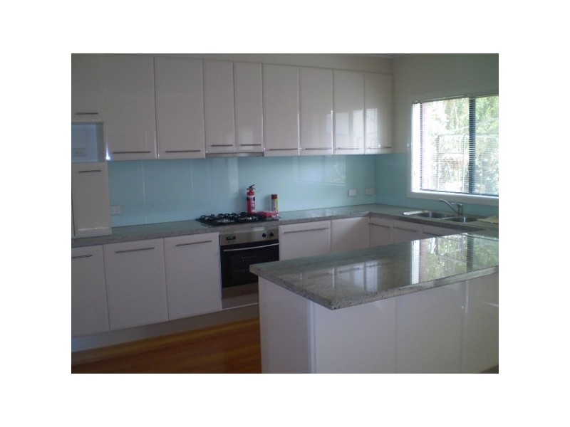 5 NEUMAYAR PLACE, Newport VIC 3015