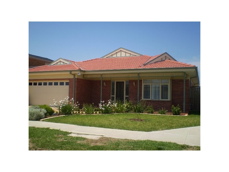 9 McCAULEY STREET, Point Cook VIC 3030