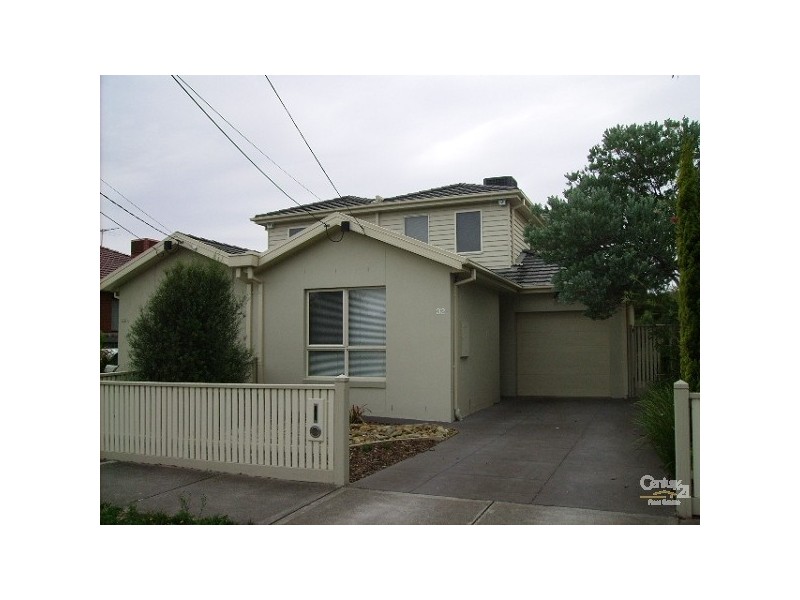 32 MONMOUTH STREET, Newport VIC 3015