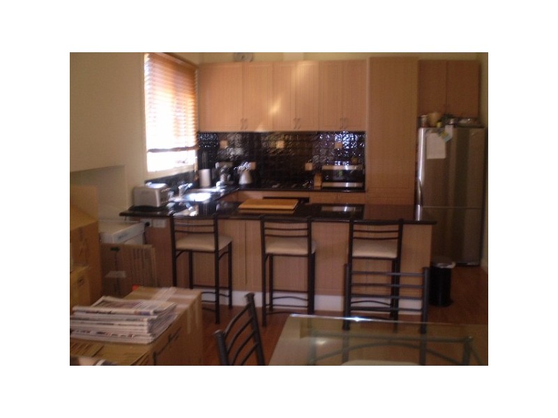 1/100 STANHOPE STREET, West Footscray VIC 3012