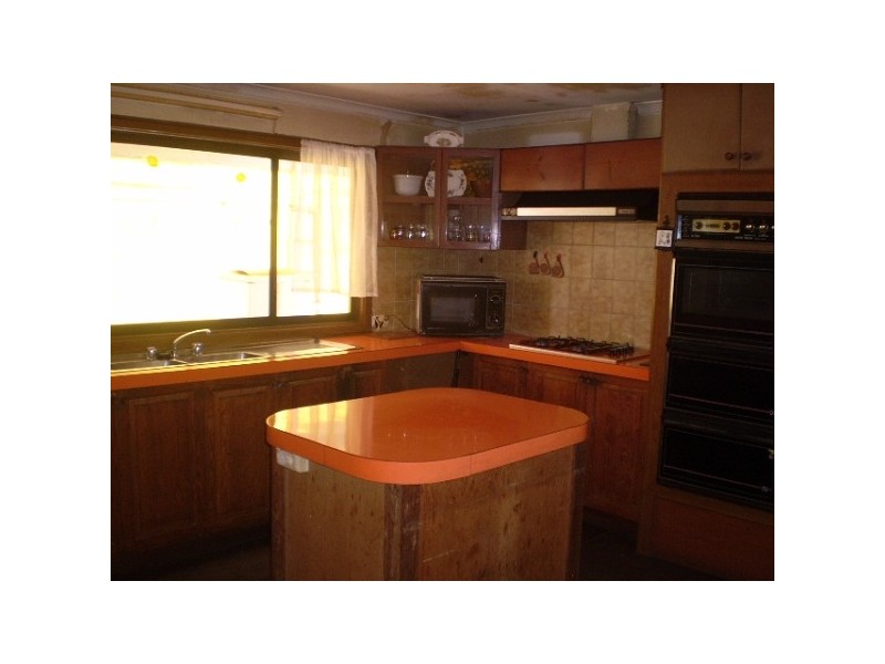 16 LYONS STREET, Williamstown VIC 3016