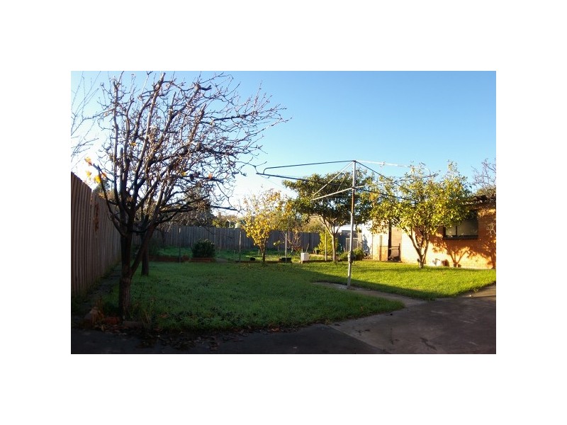 26 BEGONIA AVENUE, Altona North VIC 3025