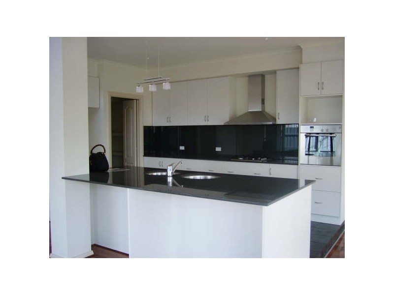 38 SEVERN STREET, Newport VIC 3015