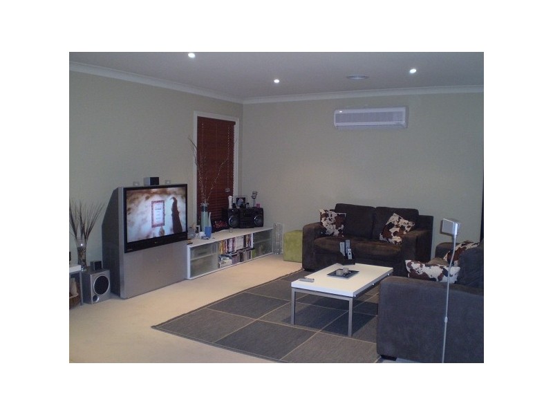 3/11 COVENT GARDENS, Point Cook VIC 3030