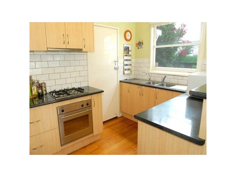 207 WOODS STREET, Newport VIC 3015