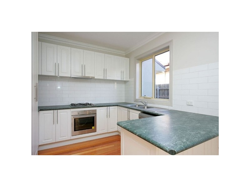 2/36 Vernon Street, South Kingsville VIC 3015