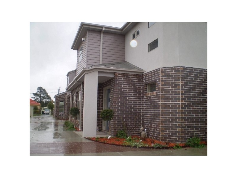 2/20 THE BROADWAY, Altona North VIC 3025