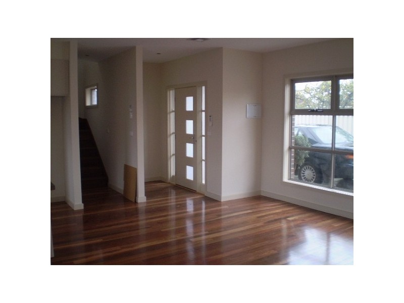 2/20 THE BROADWAY, Altona North VIC 3025