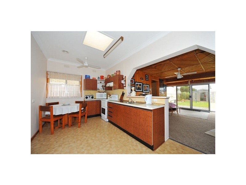 50 Eames Avenue,, Brooklyn VIC 3012