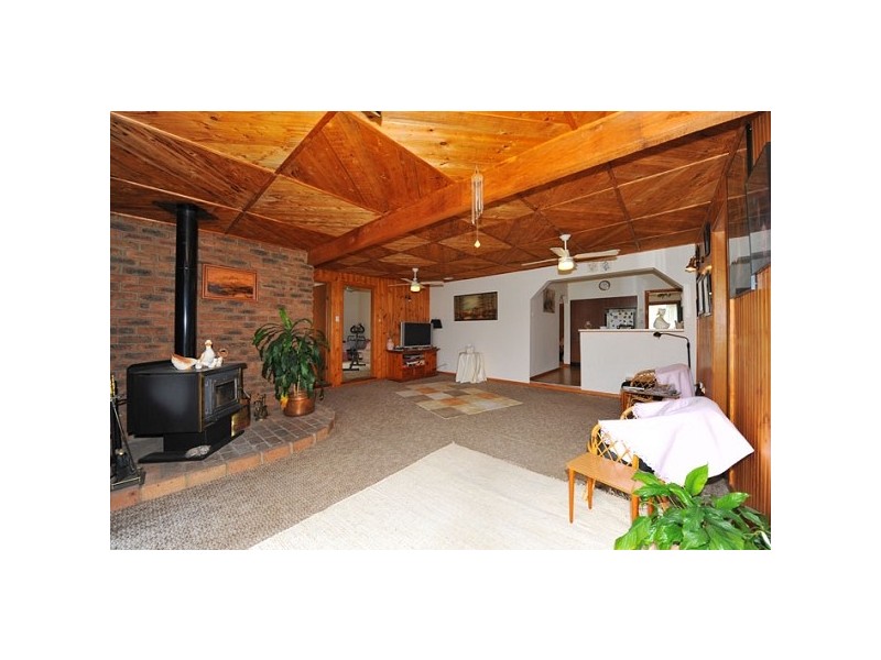50 Eames Avenue,, Brooklyn VIC 3012