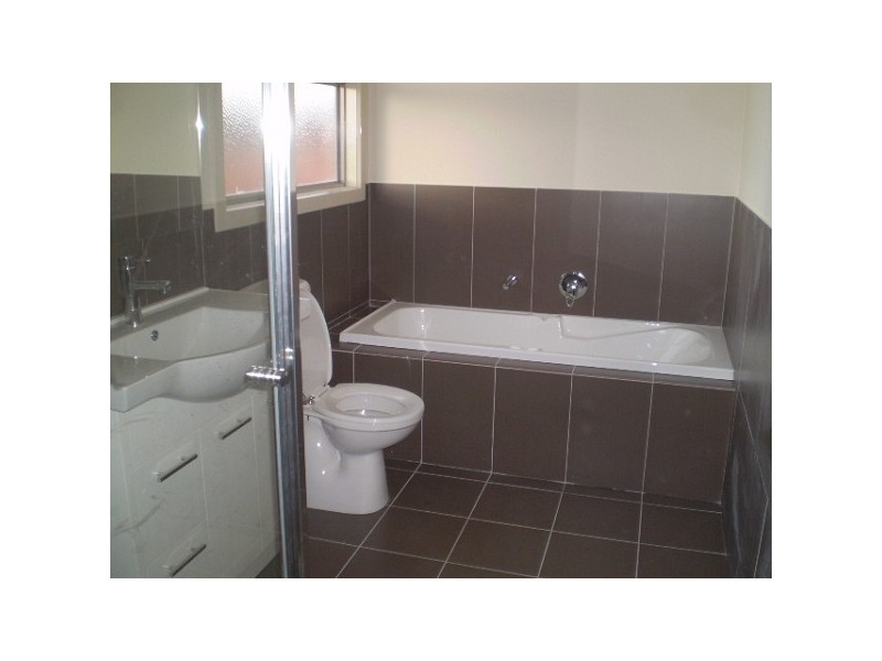 1/20 THE BROADWAY, Altona North VIC 3025