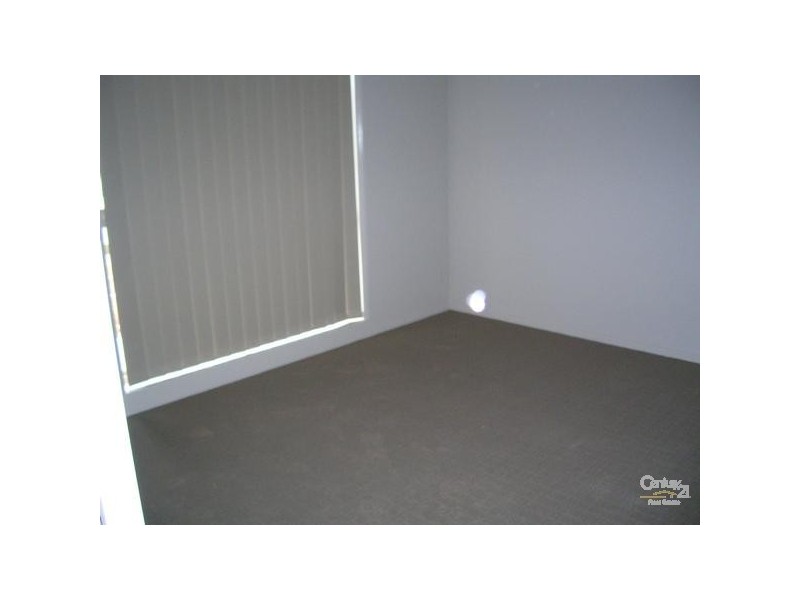 2/10 MACADAMIA GROVE, Werribee VIC 3030