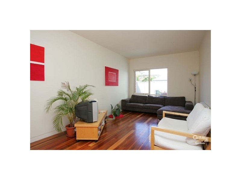 1/90 Elizabeth Street,, Newport VIC 3015