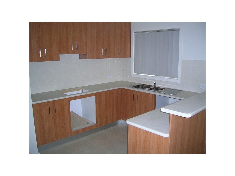 2/6 WATT STREET, Spotswood VIC 3015