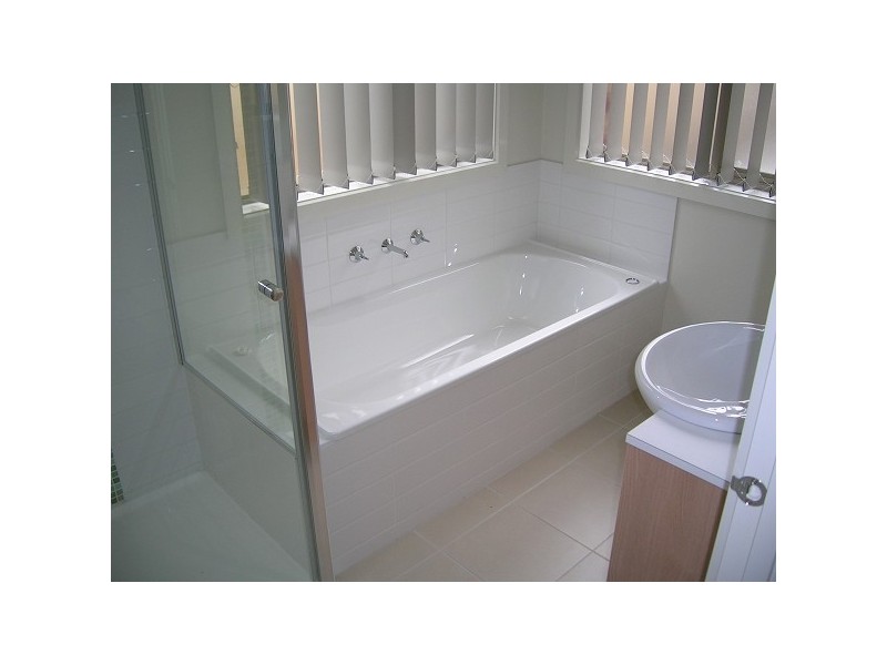 2/6 WATT STREET, Spotswood VIC 3015