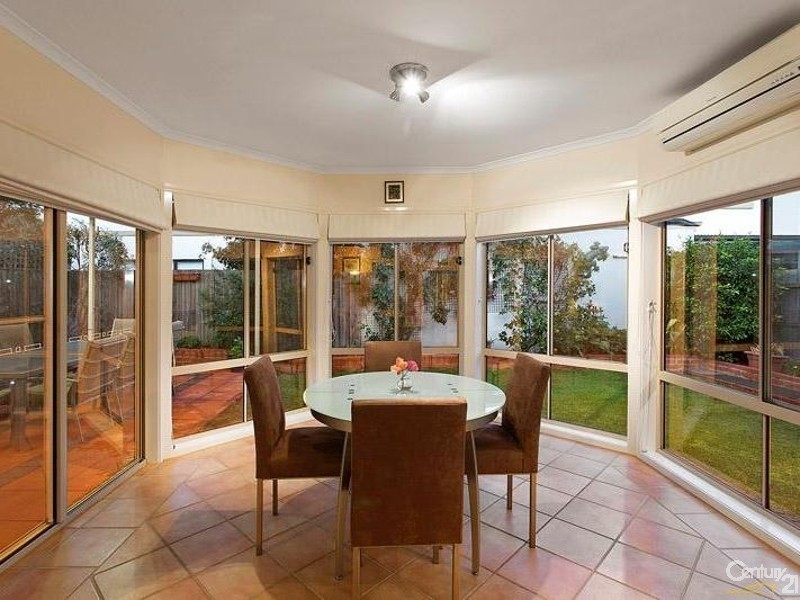5 Nicosia Crt, Williamstown VIC 3016