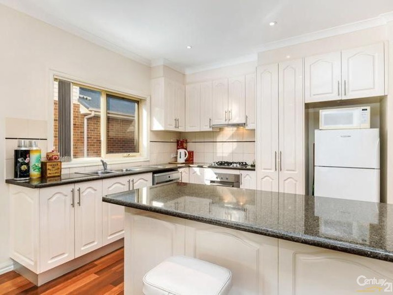 2/67 Oxford Street, Newport VIC 3015