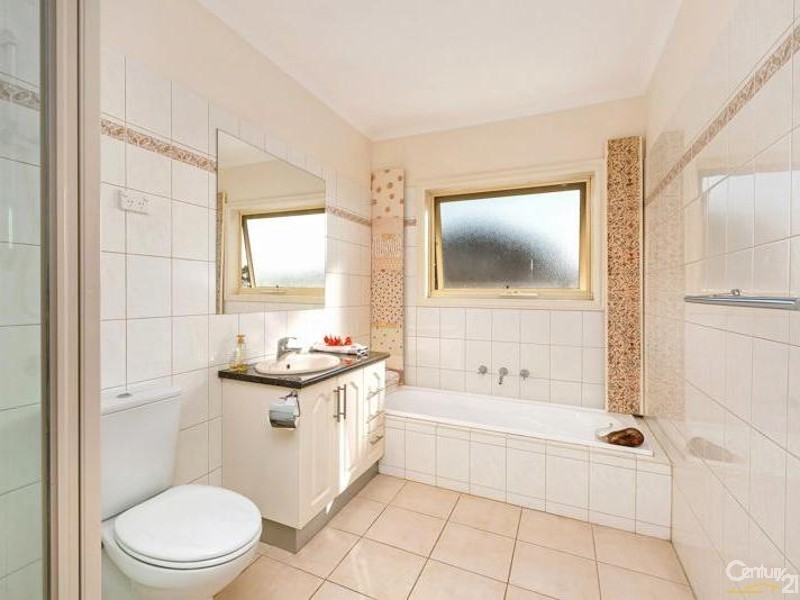 2/67 Oxford Street, Newport VIC 3015