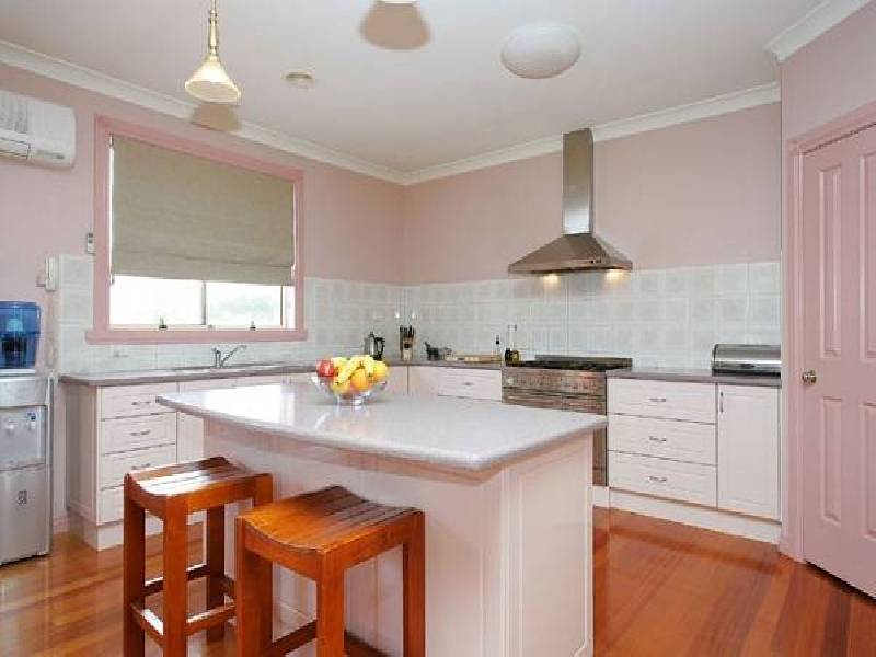 6 Bunya Close, Caroline Springs VIC 3023