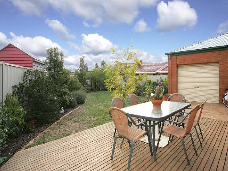 6 Bunya Close, Caroline Springs VIC 3023